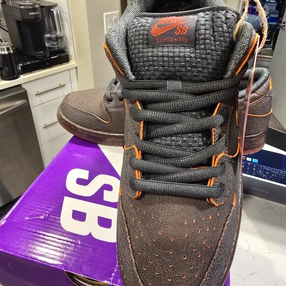 Nike SB Dunk Low Dark Smoke Grey Campfire Orange KRAMPUS DUNK Mens 12 2025 NEW - Picture 3 of 11